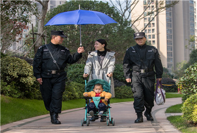 細致照料，如沐春風(fēng)