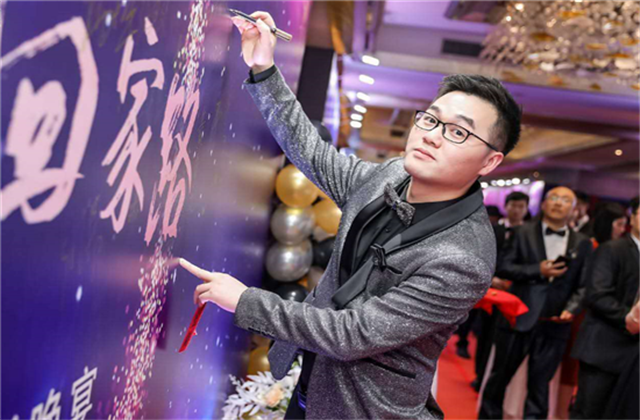 【高光“疫”事】勇敢逆行的特殊“網約車”——中天90后，用信念打通生命運輸線