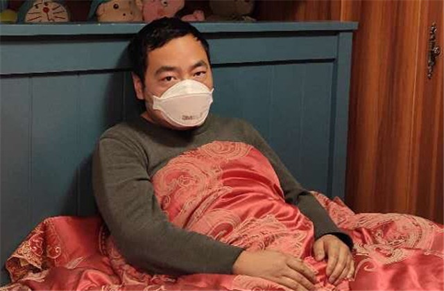 【高光“疫”事】感染不敢回家、排隊(duì)等床位、開(kāi)水兌米飯—— 趙東：帶著希望和愛(ài) 戰(zhàn)斗在春天里