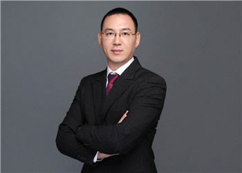 楊震：用愛與奉獻，期待落英繽紛的明天