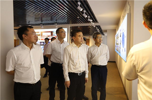 浙江省科技廳廳長(zhǎng)高鷹忠一行到中天控股集團(tuán)調(diào)研