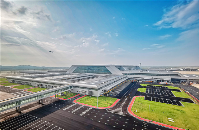 鄂州機(jī)場(chǎng)轉(zhuǎn)運(yùn)中心工程斬獲中天第30座魯班獎(jiǎng)