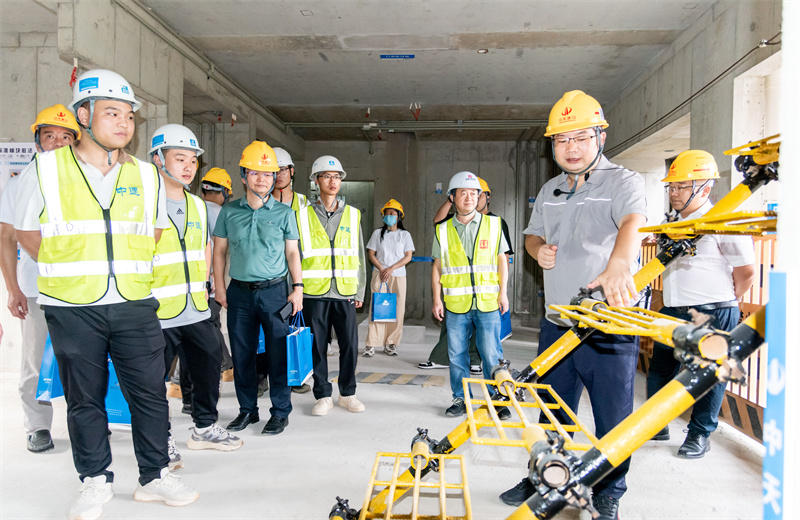 2024年9月20日，由深圳市羅湖區(qū)住建局主辦，中天建設(shè)集團承辦的2024年度深圳市羅湖區(qū)裝配式建筑質(zhì)量、安全觀摩活動在深圳中學(xué)回遷安置房與人才住房建設(shè)項目舉行。