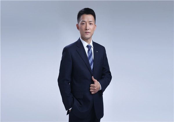 16703788049083746PHy.jpg 劉巖.jpg