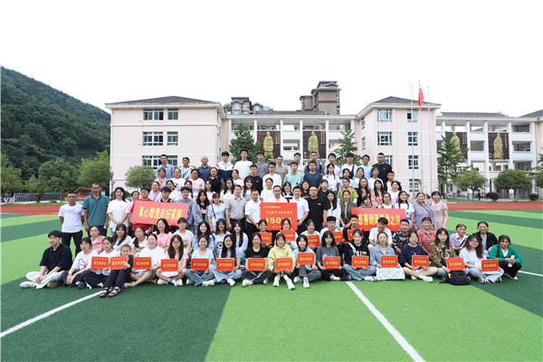 1693443476375163xli7.jpg 合照.jpg